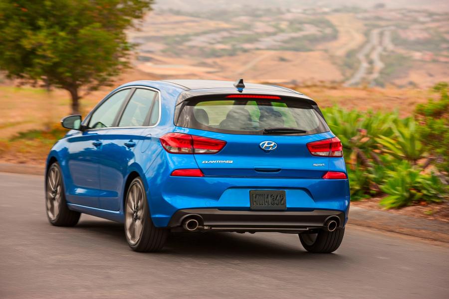  Hyundai Elantra GT Sport 2017 года  (фото 36 из 40)
